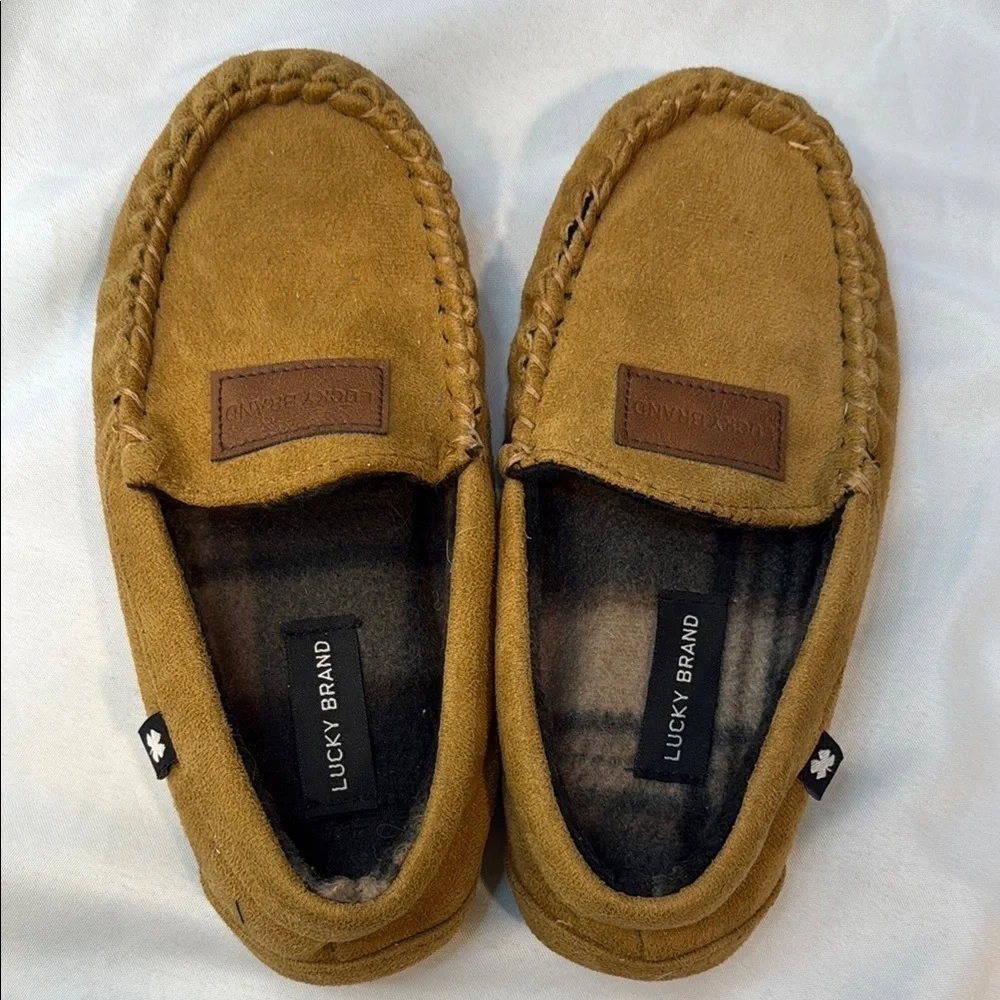 Lucky Brand Micro-Suede Moccasin Slippers, Camel/Tan color, Boys size 13-1, NWOT